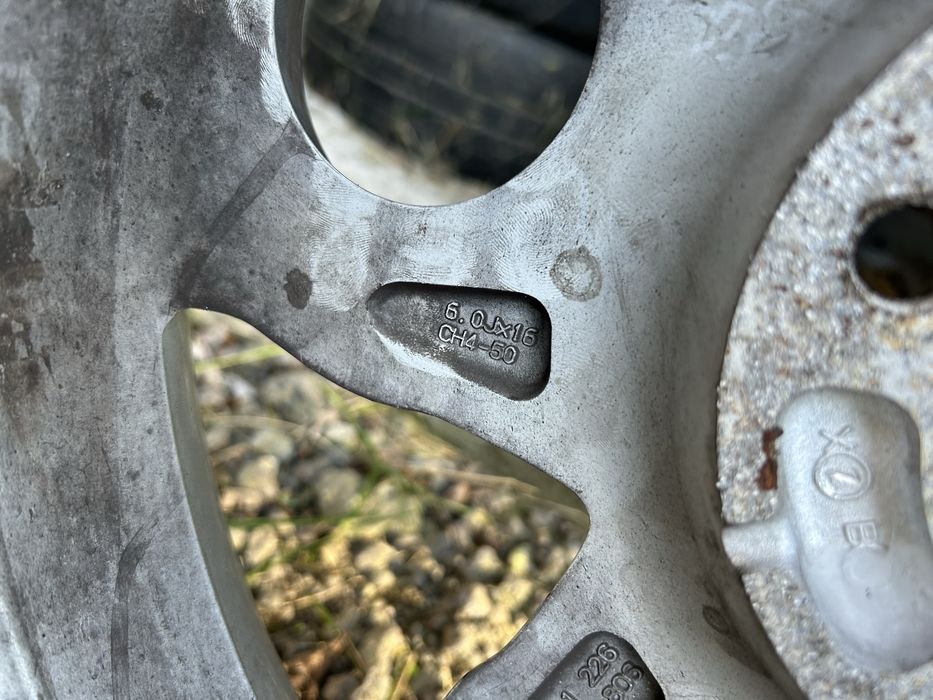 Felgi z oponami do Renault 4x100 16 Zamienie