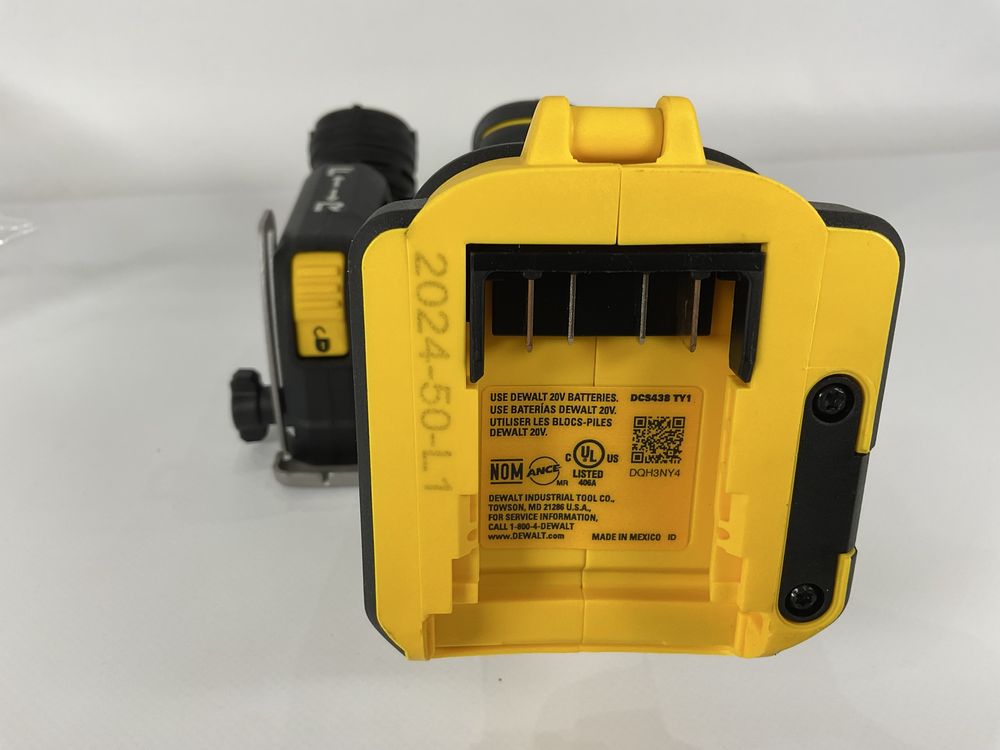 Бесщеточная угловая шлифмашина 75мм DEWALT DCS438B 20V MAX XR