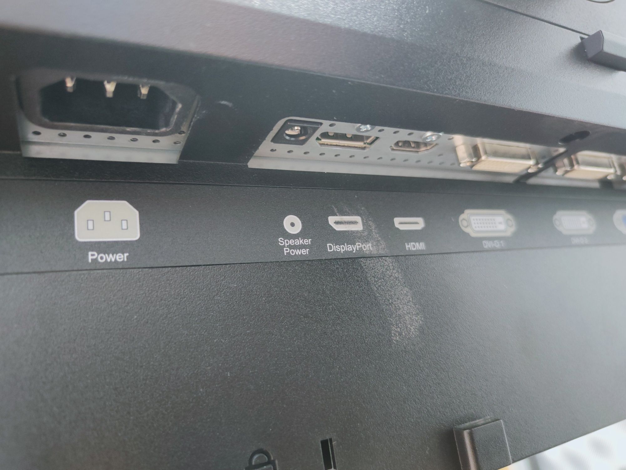 Dell UltraSharp U2410f, wysokiej klasy 24-calowy monitor LC