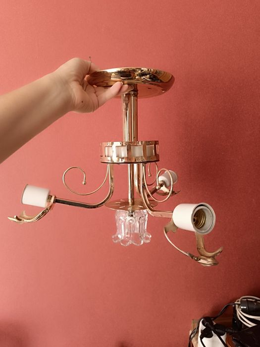 Люстра без плафонів