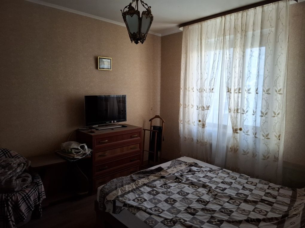 Продам 2х кімнатну, покращеного планування на 5 Зарічному