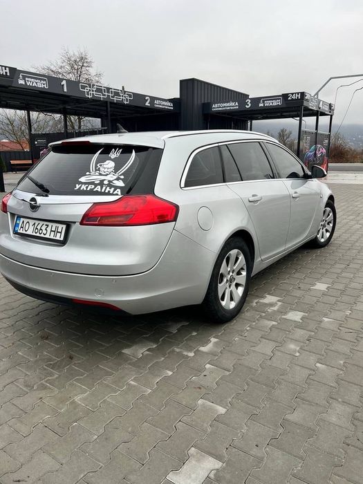 Опель інсігнія 2010. Р.