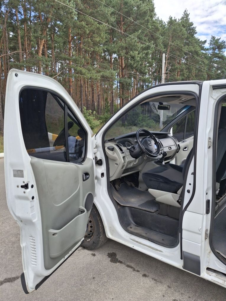 Opel Vivaro 2.5 2007