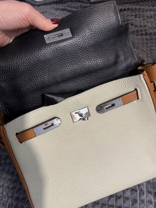 Сумка з натуральної шкіри , є пильник .