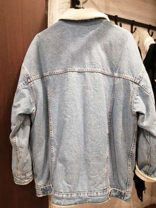 Kurtka z kożuszkiem Bershka