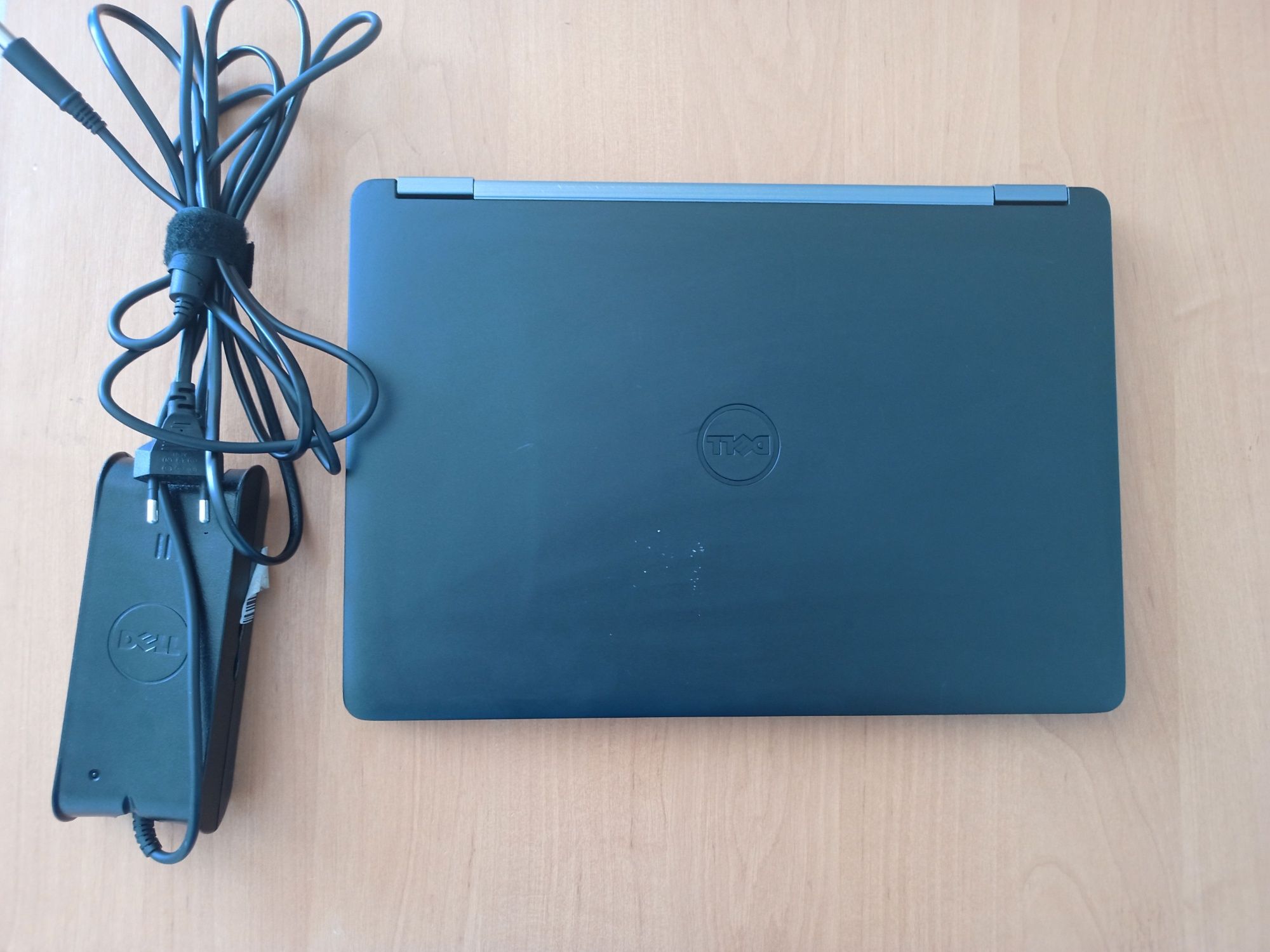 Dell Latitude E7470 14″, i5-6300u/16GB DDR4/512GB SSD

Ноутбук з 14-д