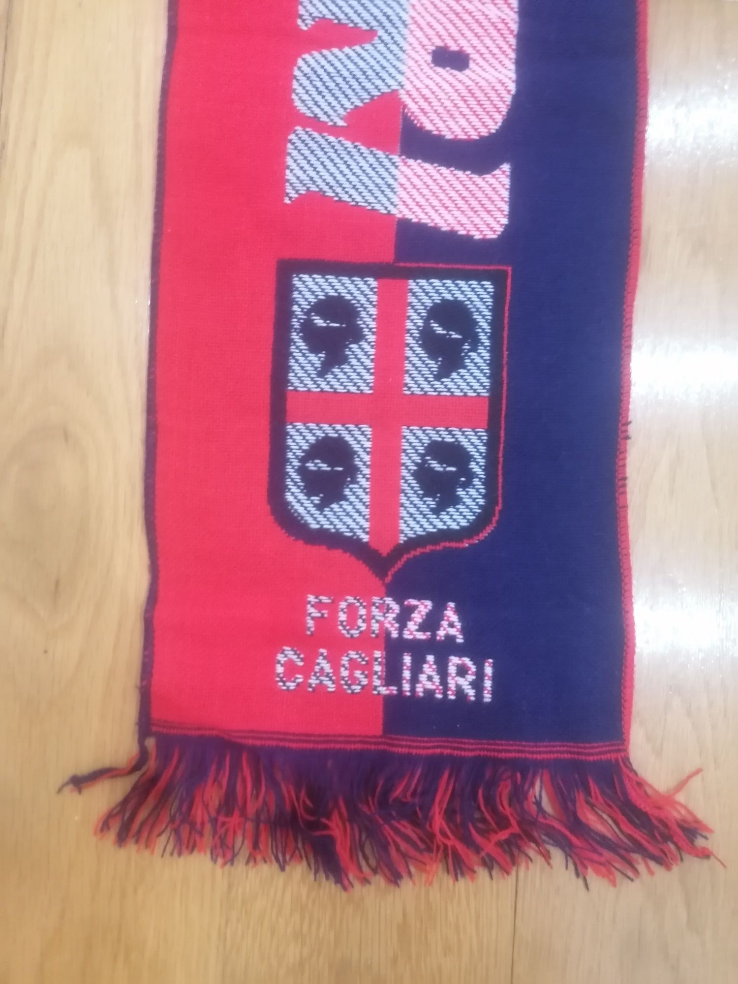 Cagliari cachecol novo Bx26