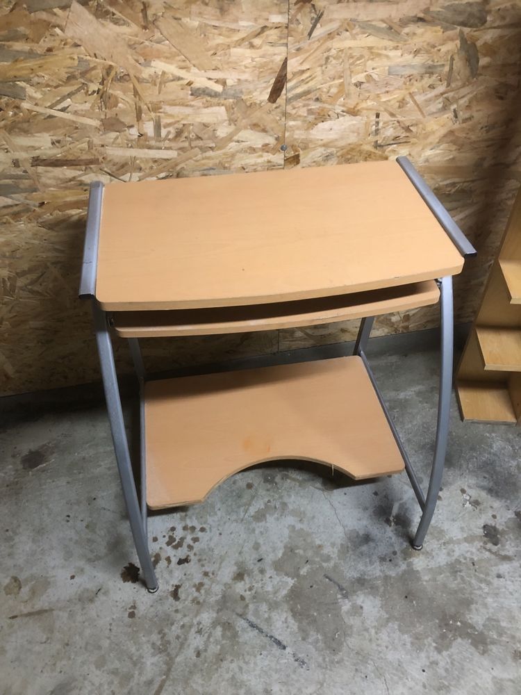 Stół pod komputer