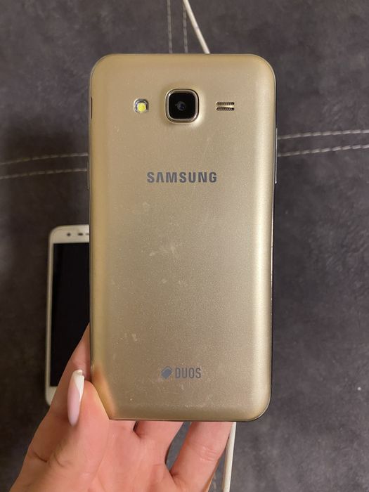 Продам телефоны рабочий / нерабочий