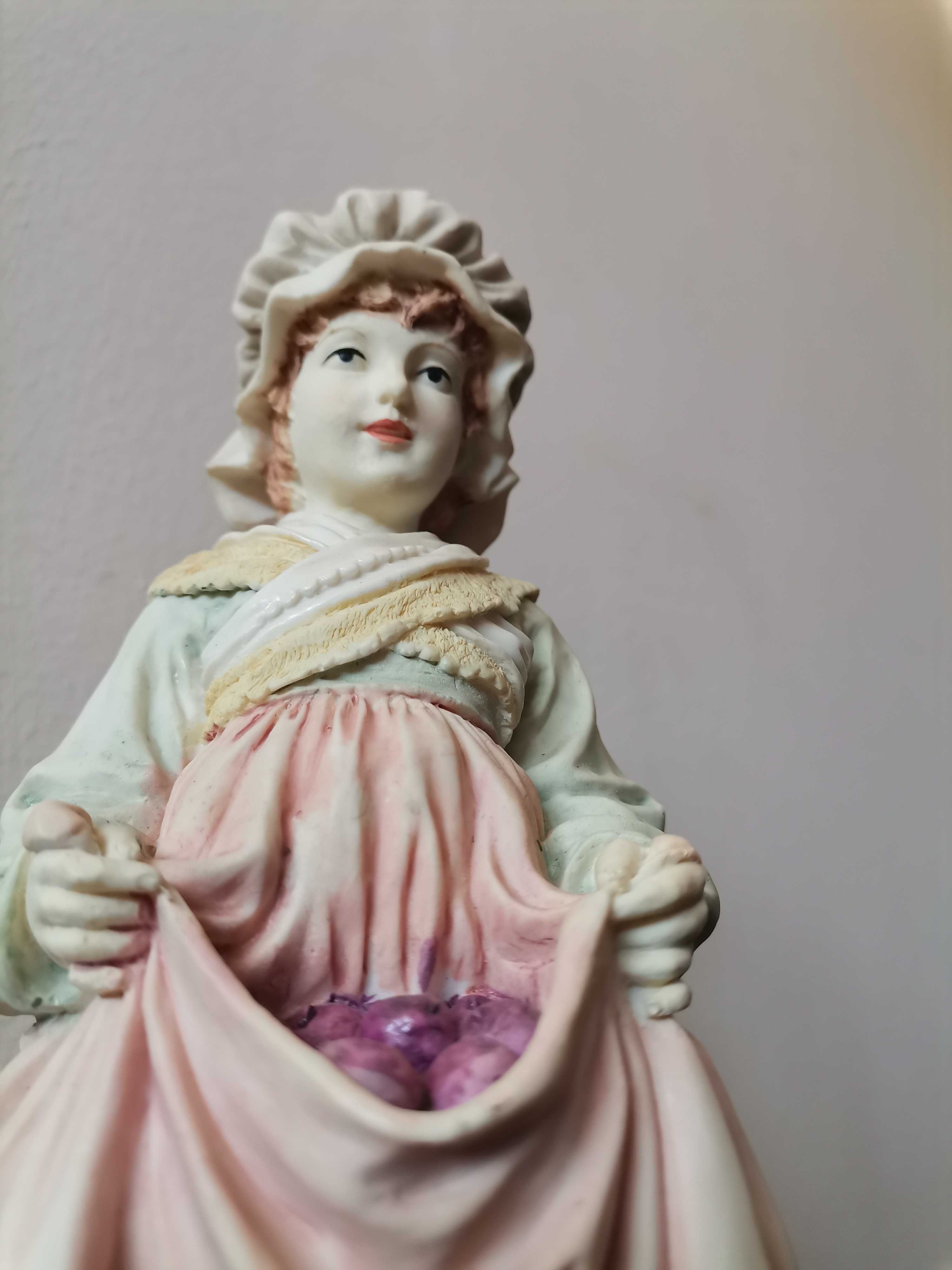 Figurka The Leonardo Collection - Cathering Fruit 1988
