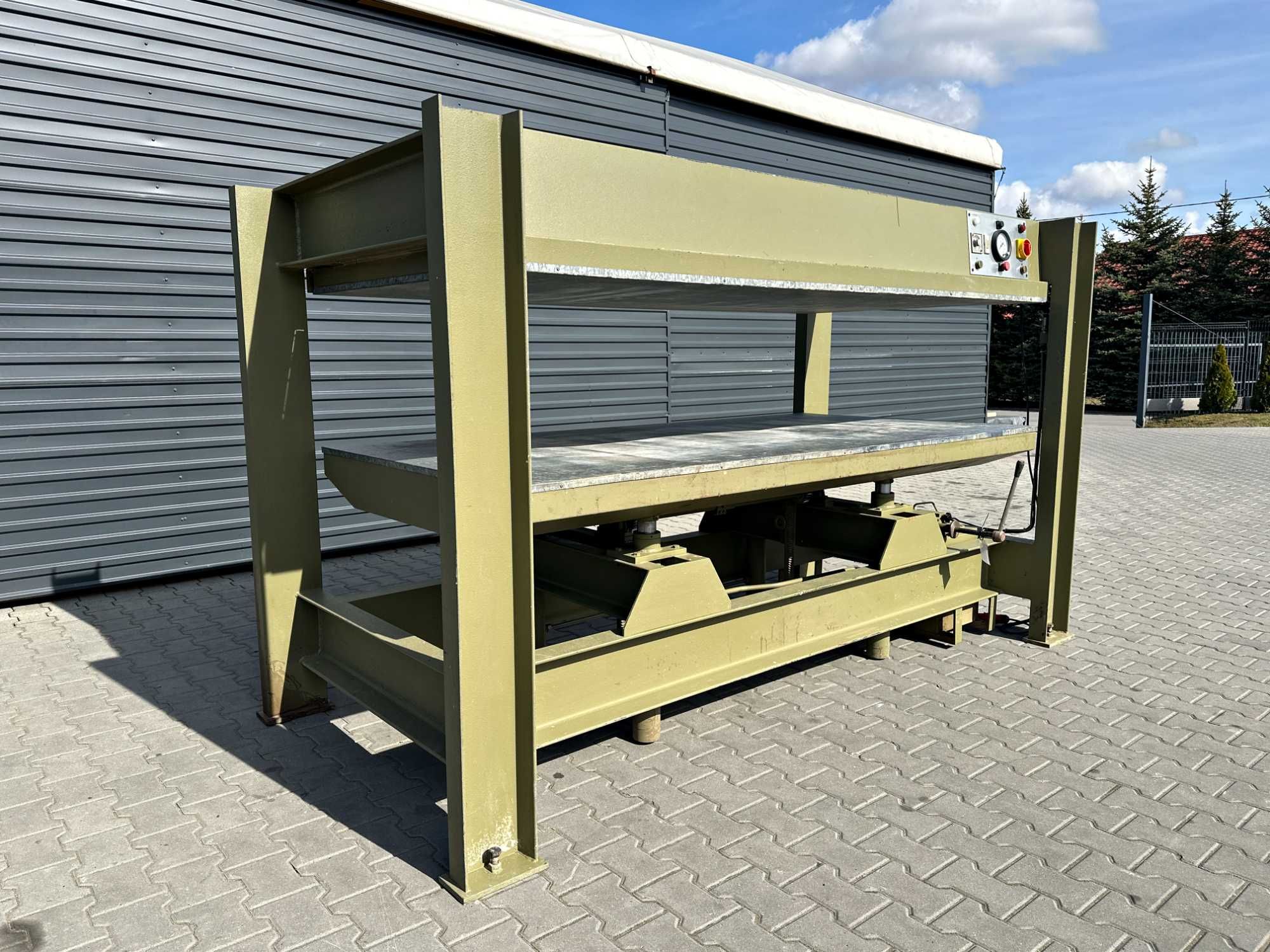 Prasa półkowa hydrauliczna 2500x1200 mm (1341)