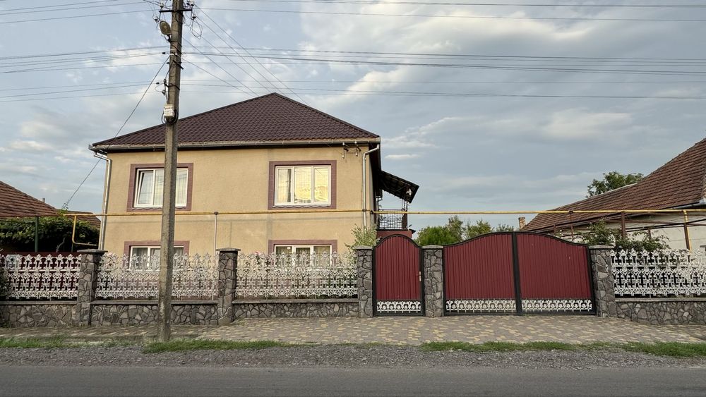 Продається будинок в с. Іванівці , 8км від Мукачева