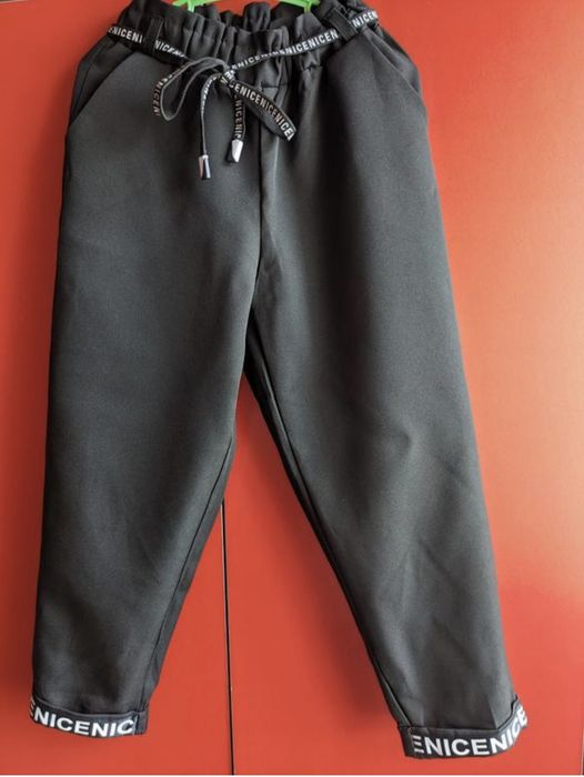 Шкільні брюки для дівчинки