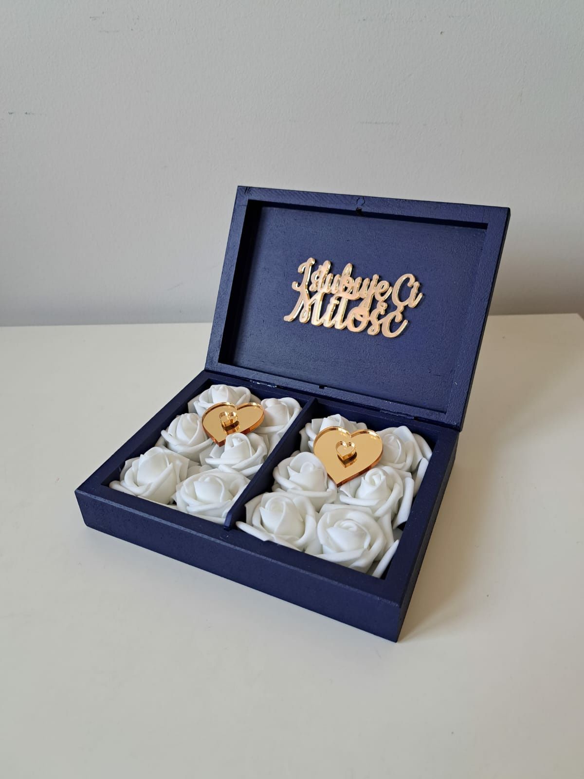 Granatowe pudełko na obrączki Lustrzane złote dekory wesele ślub
