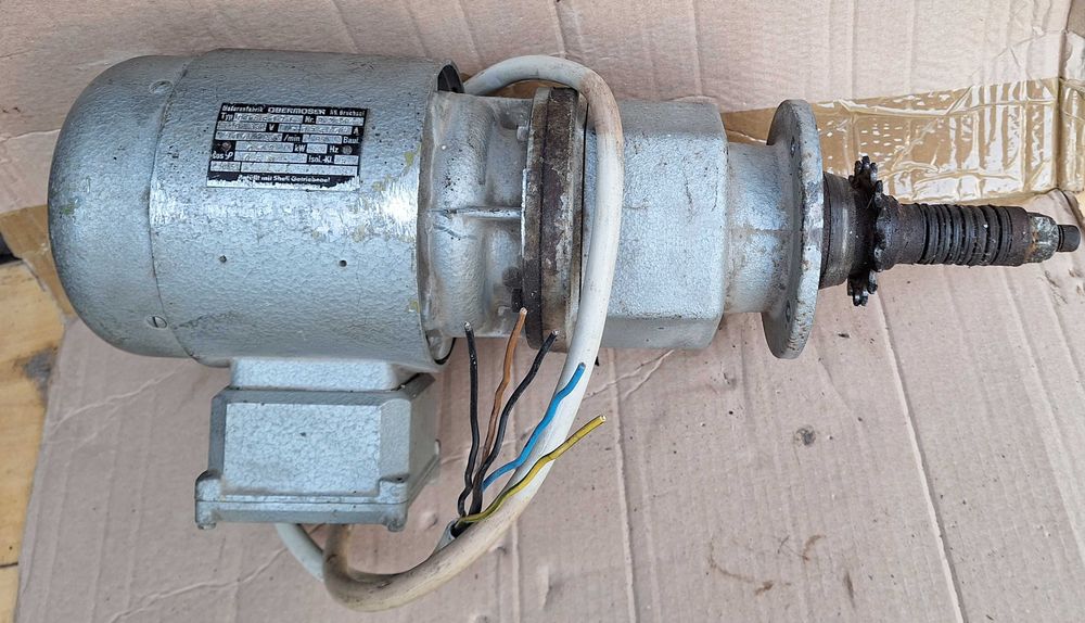 Napęd do bramy przesuwnej silnik z przekładnią