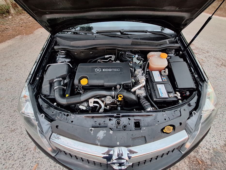 Opel Astra GTC 1.7 CDTI 125cv