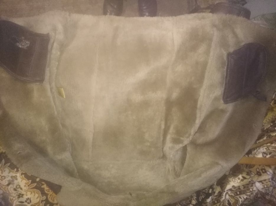 Дубленка кожаная с натуральным мехом.