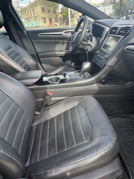 Ford Fusion 2013 Plug-In Hybrid Titanium