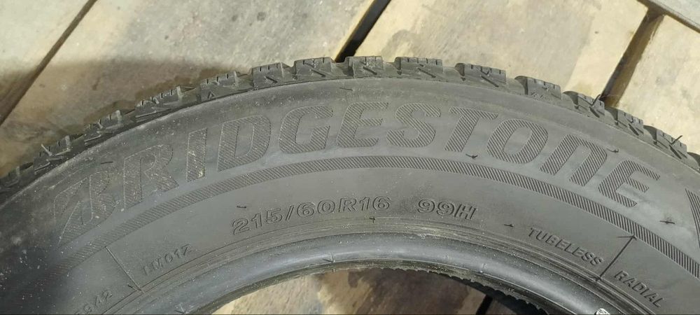 Opony Bridgestone 205/60/16 zimowe