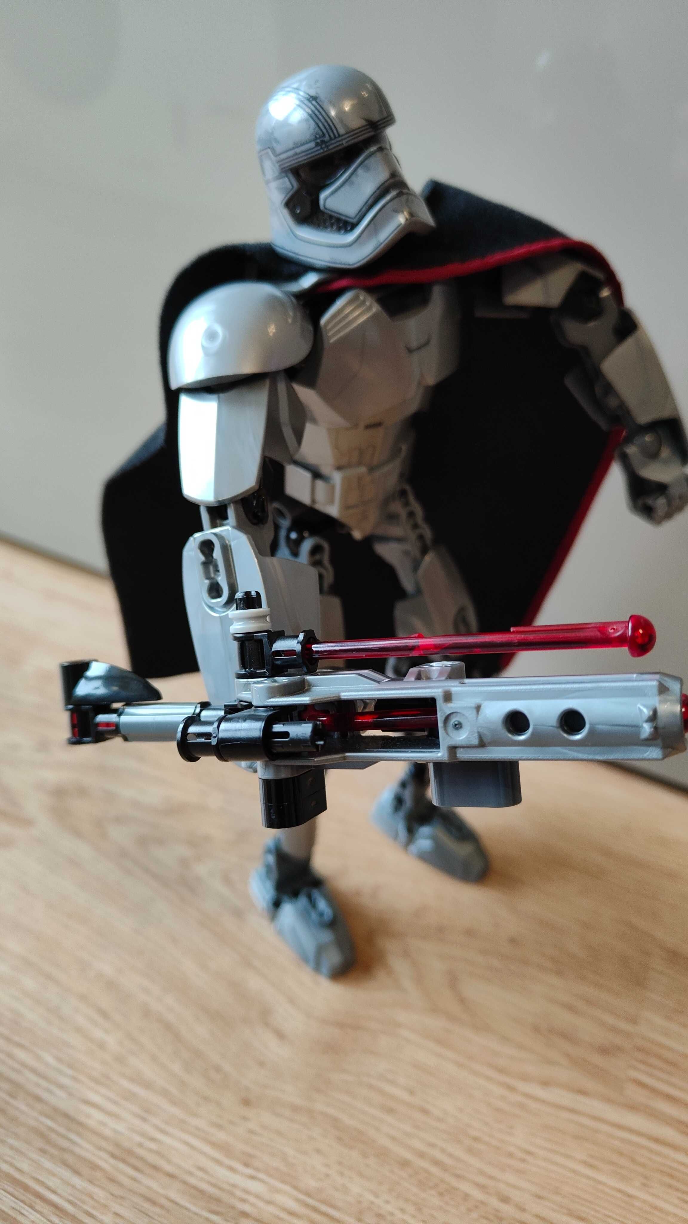 Lego 75118, Kapitan Phasma