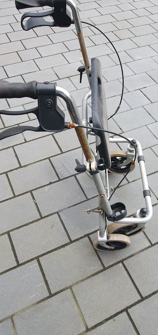 Balkonik chodzik dla seniora