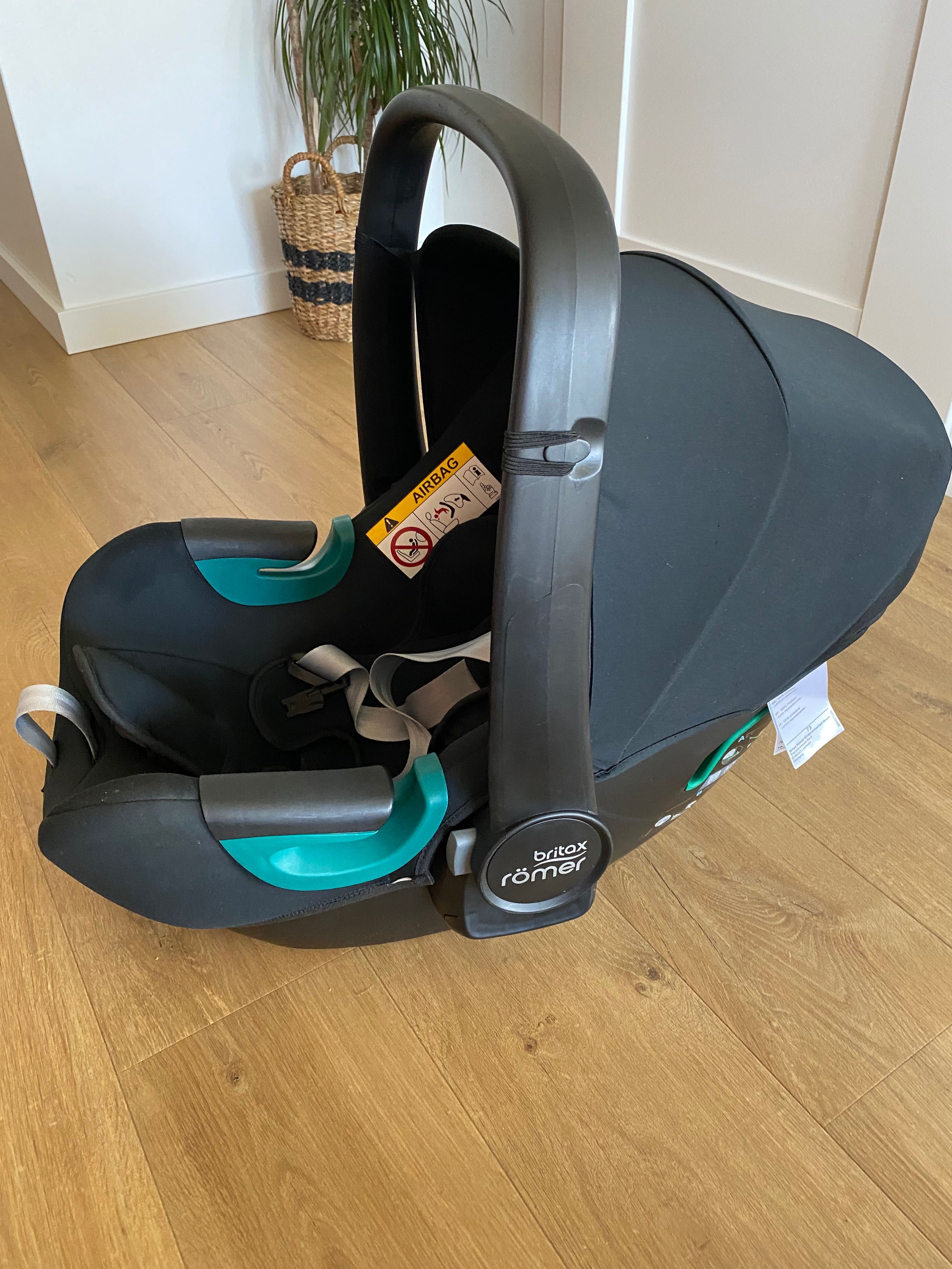 Fotelik Britax Roomer Baby Safe 3 i size