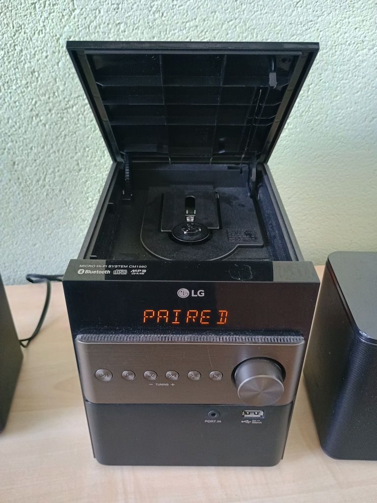 WIEŻA LG CM1560 czarny złącze USB z pilotem