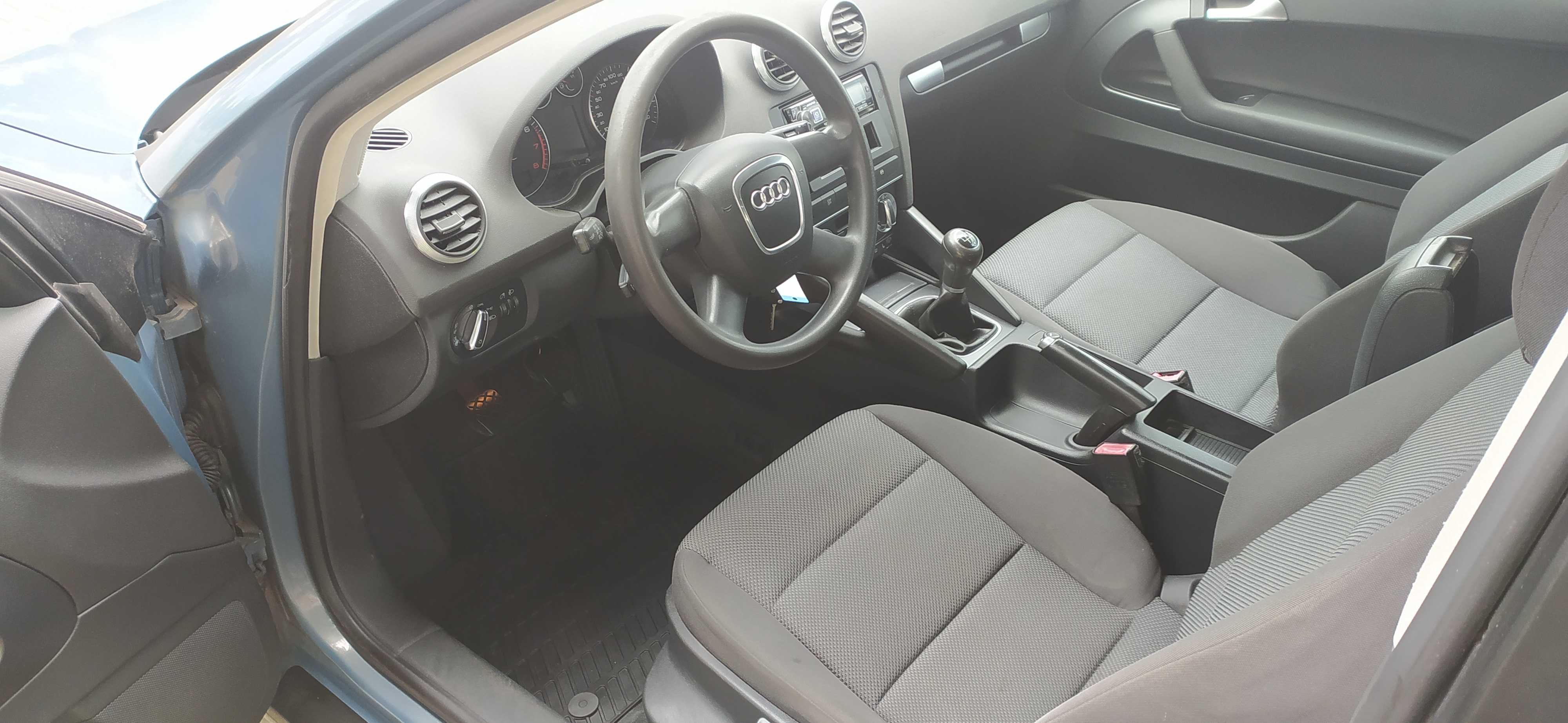 Audi a3 8 P po lift sprawna klima 1.6 Mpi