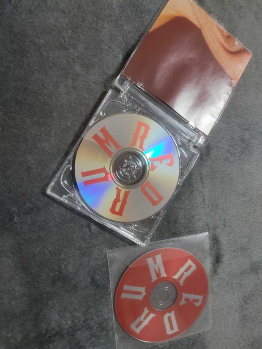 Płyty CD słoń Red rum + plakat