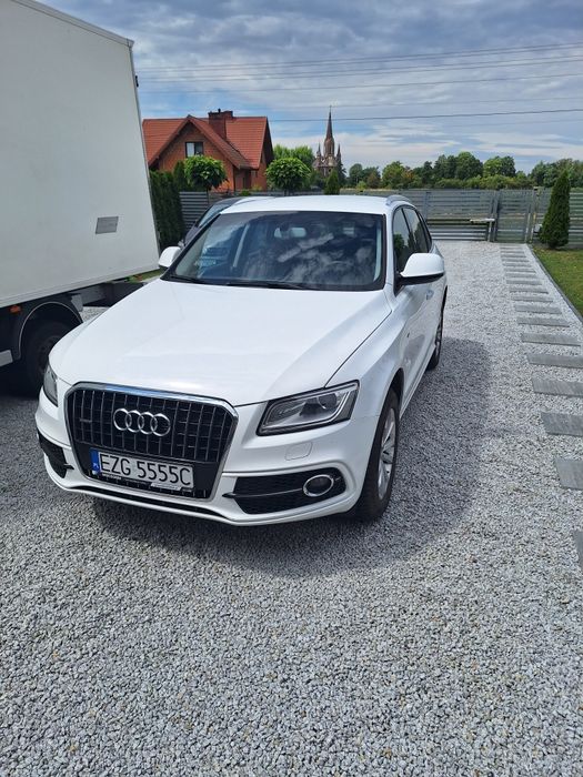 Audi Q5  2.0 TDI 190 KM  QUATRO  S-line  Salonowa