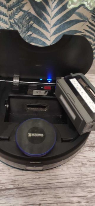 Робот пылесос Ecovacs Deebot  930 моющий пылесос