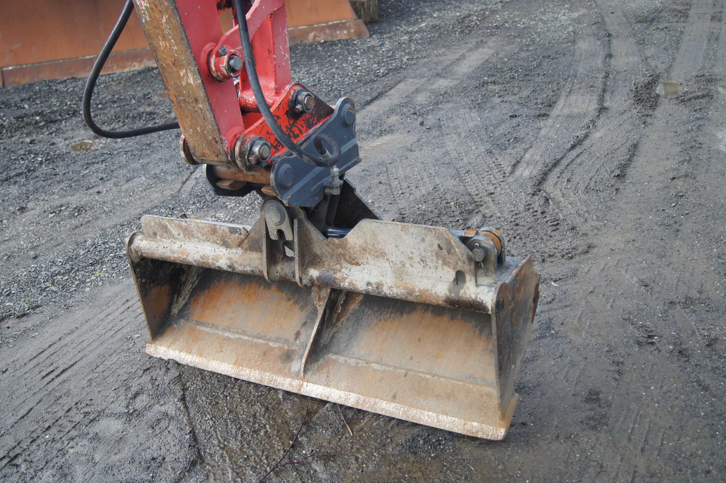 Mini koparka YANMAR  VIO 38