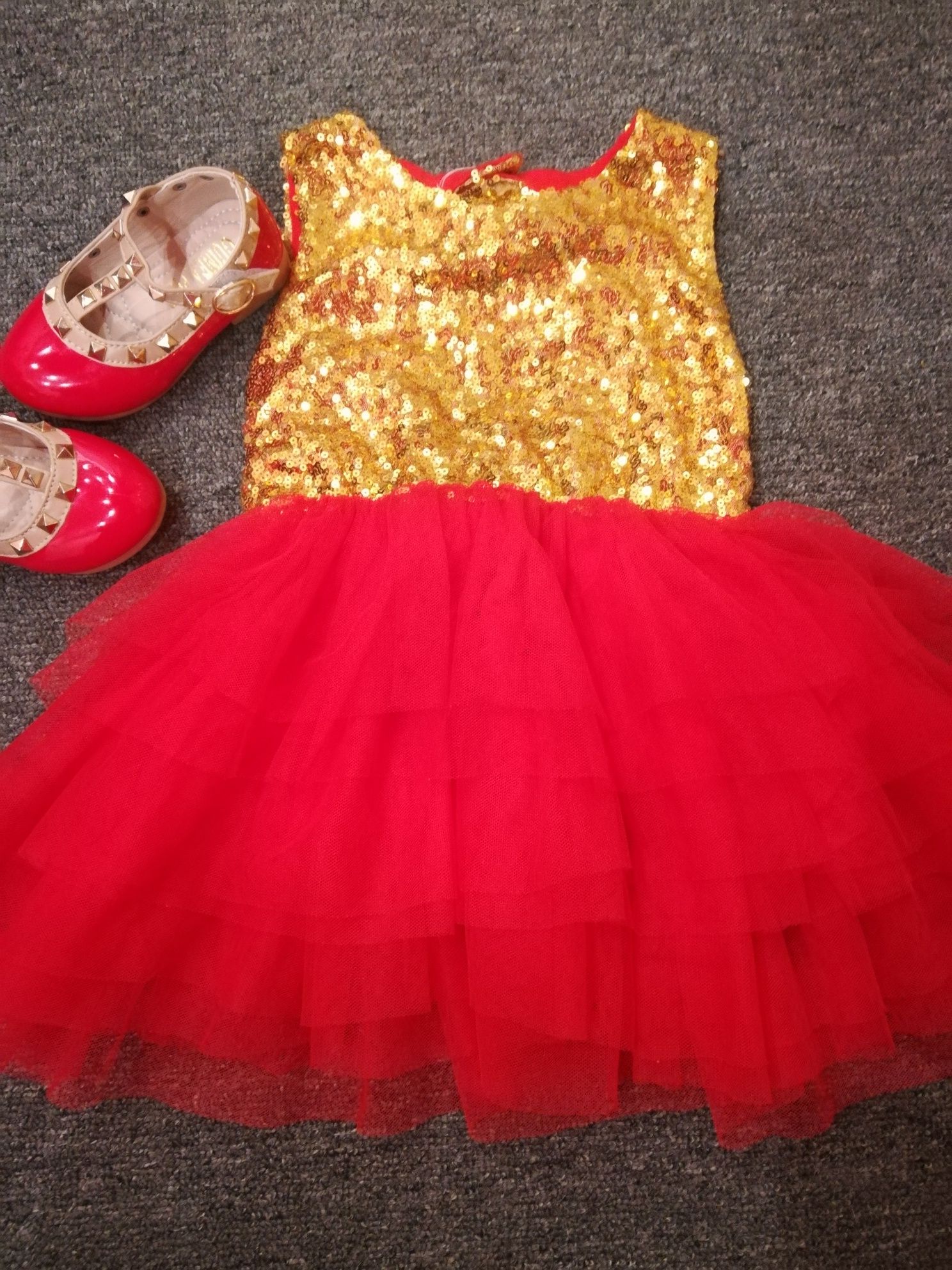 Платье красное в пайетках + туфельки красные