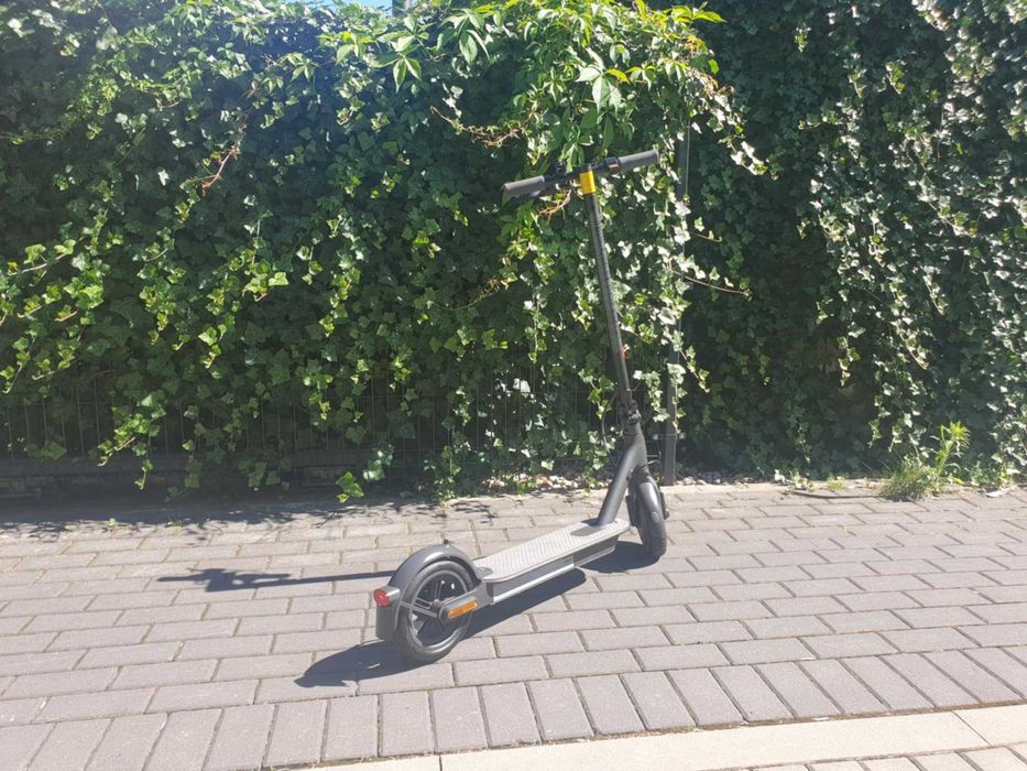 Mi Electric Scooter Essential