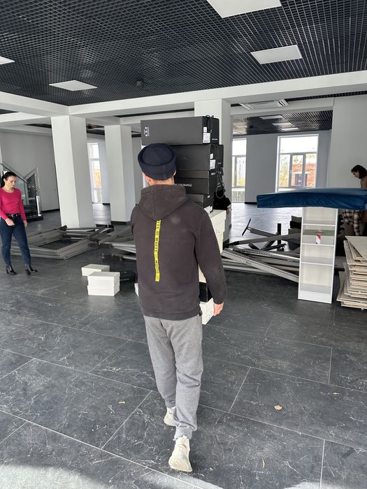 Вантажні перевезення/вантажники /sprinter 2t