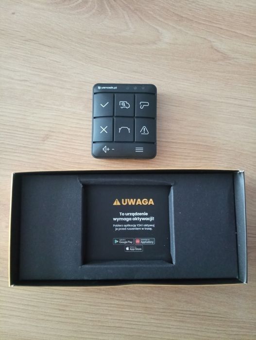 Yanosik XS + 2 lata abonament