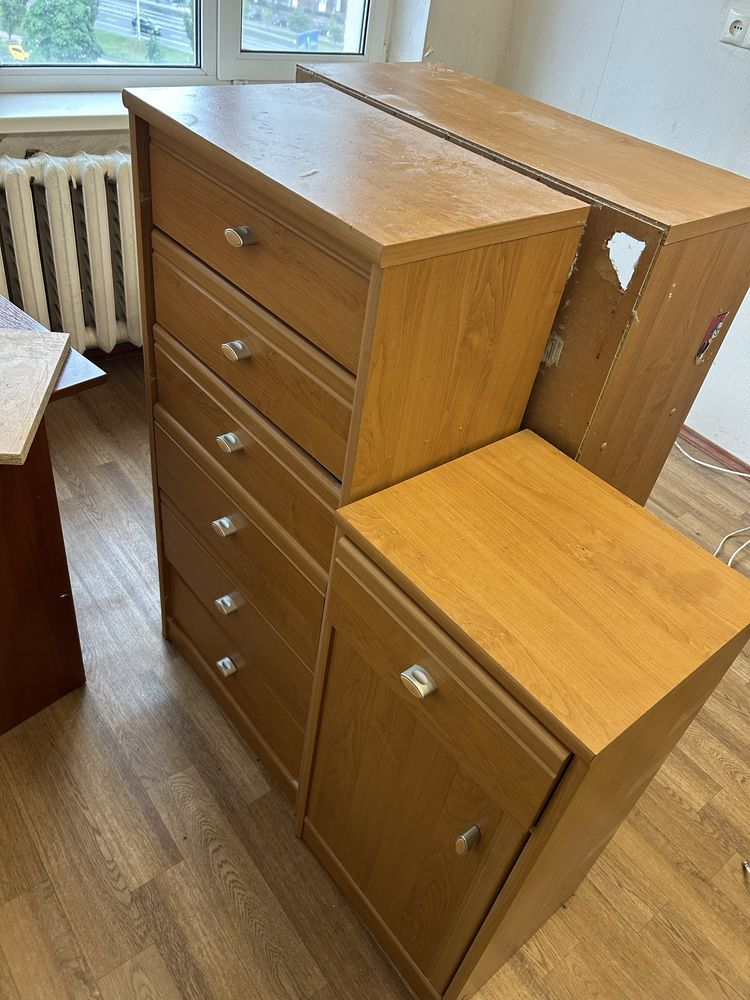 Продам комод тумбочки