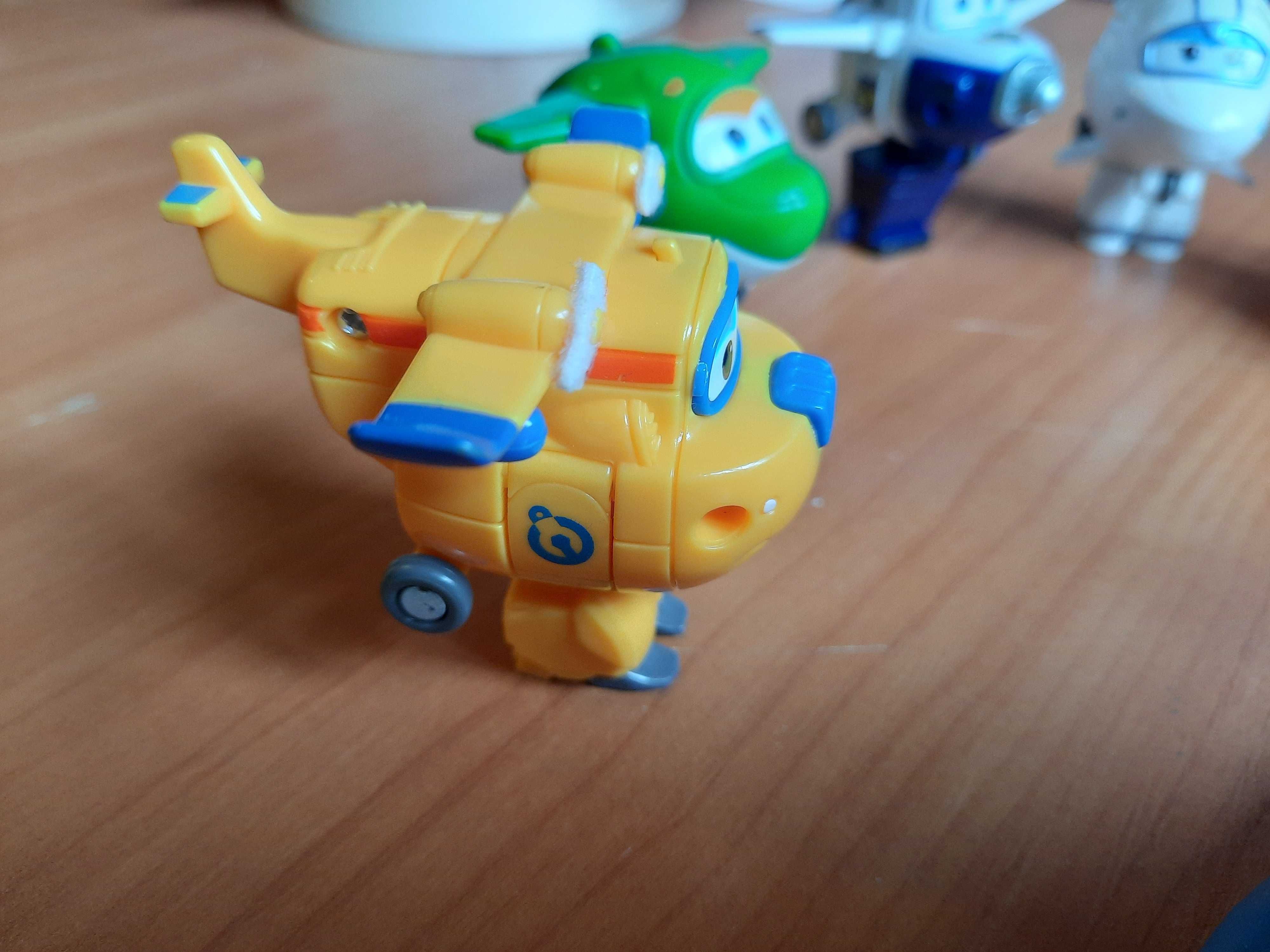 Figurki Super Wings