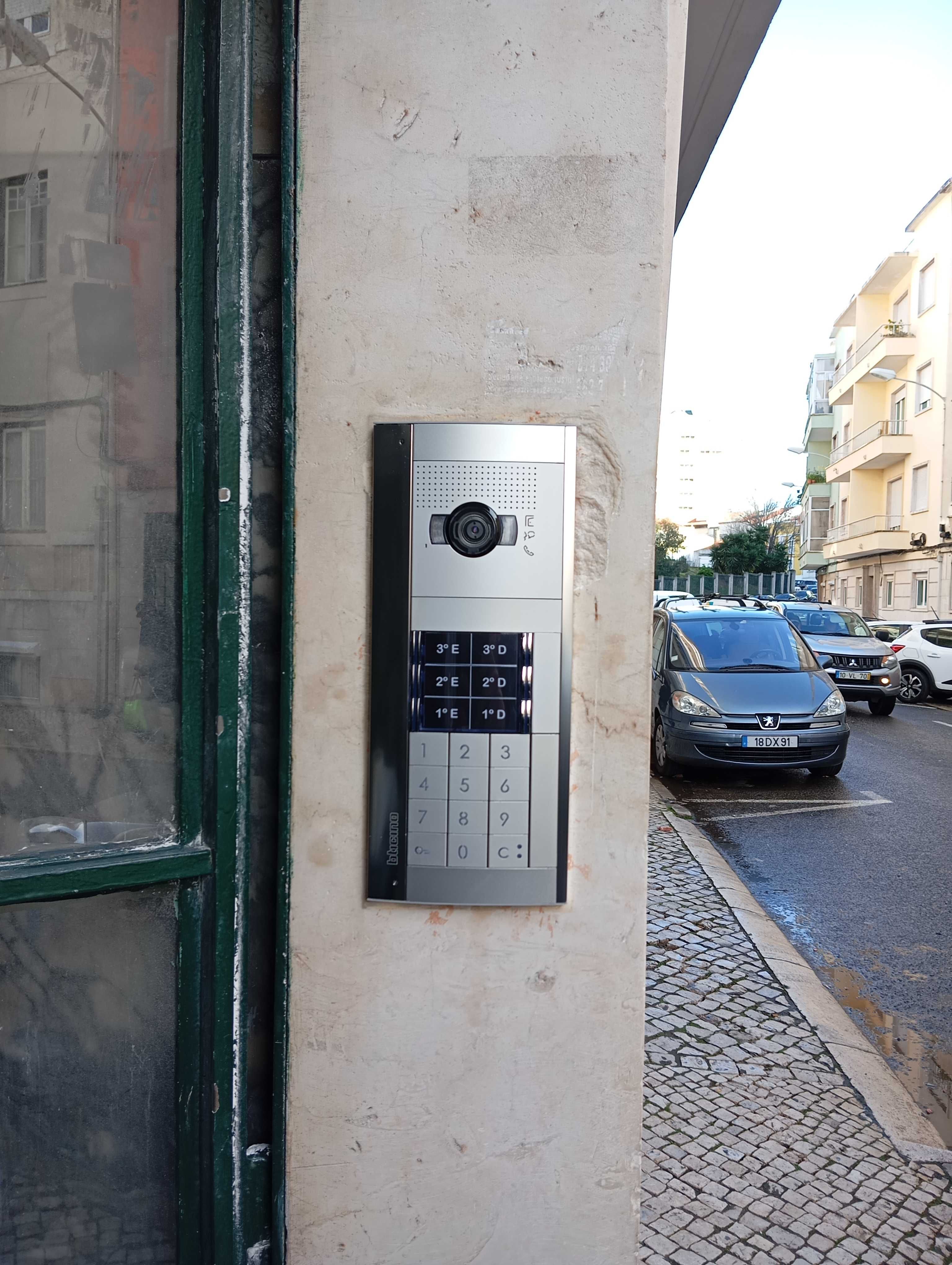 Vídeo Porteiro WIFI Comelite Bticino E Fermax(Prédio e moradia) Loures