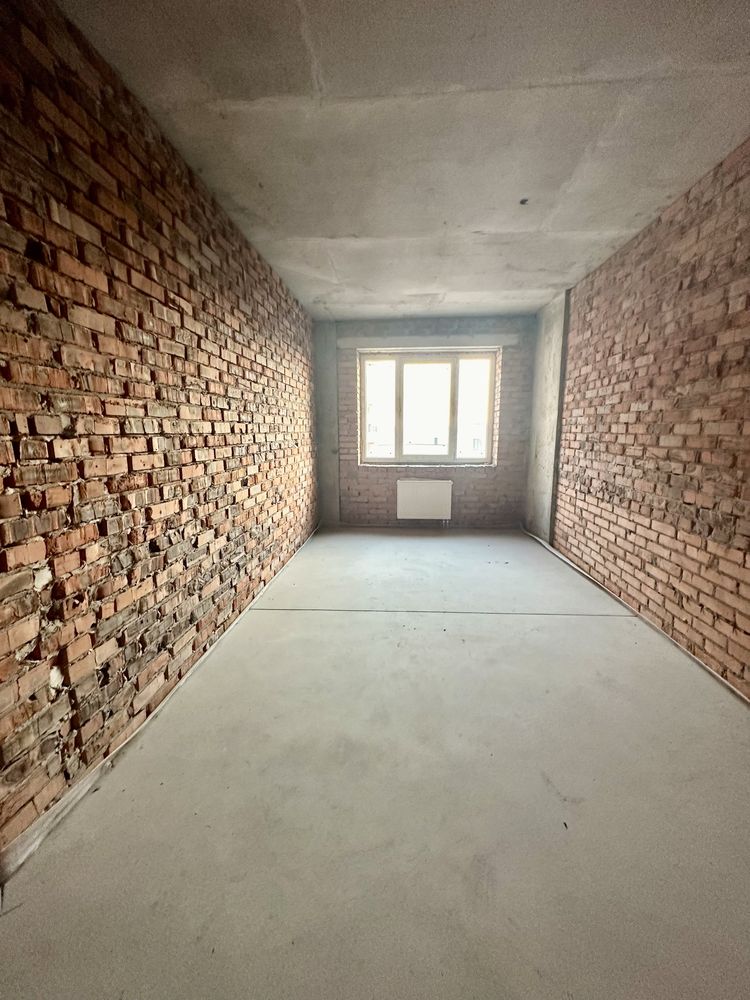 Продаж 2 х кімн квартири в центрі міста
