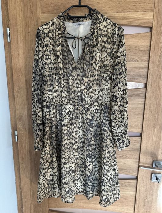 Sukienka w panterkę z długim rękawem H&M L
