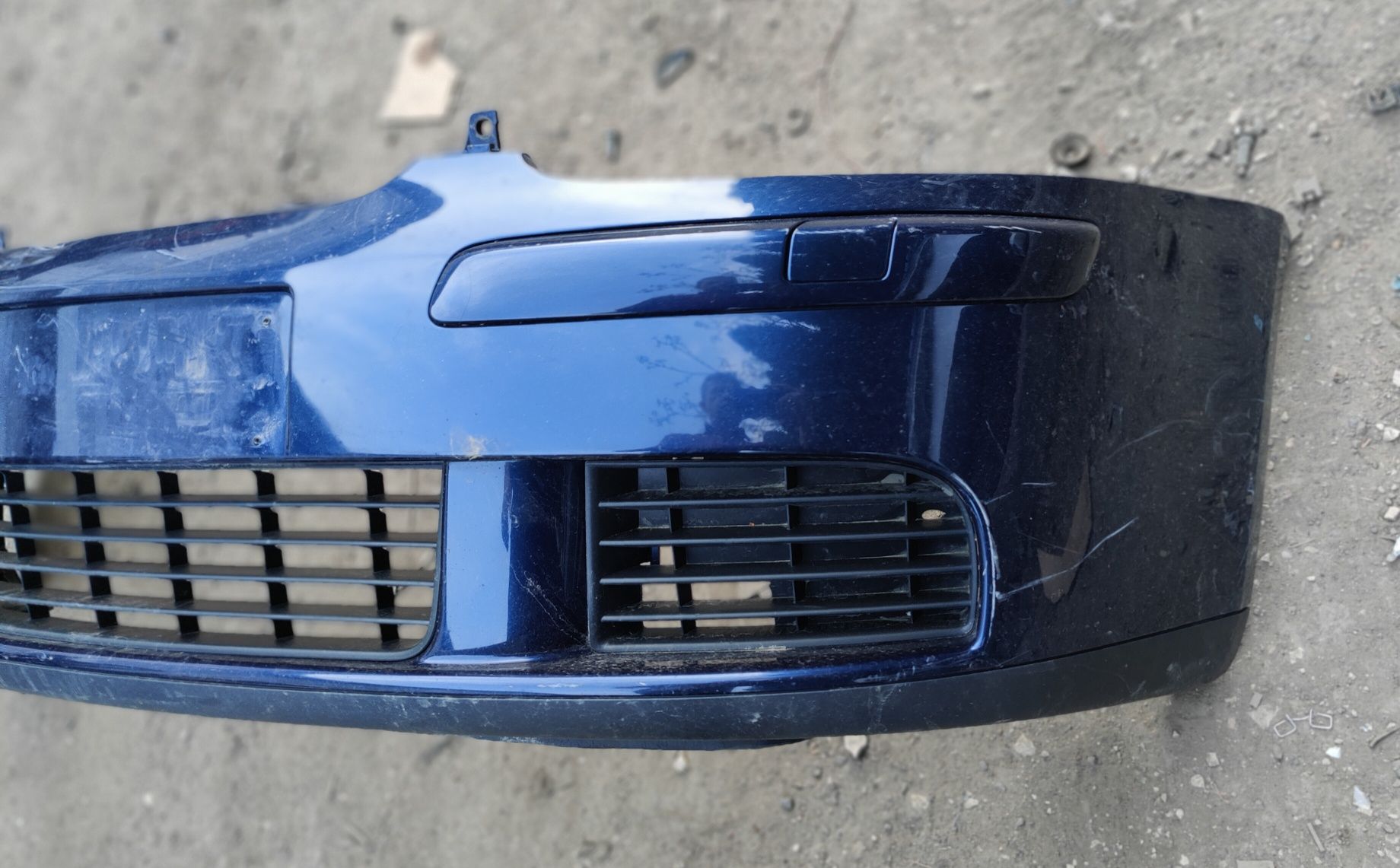 VW Golf V przedni zderzak spryski