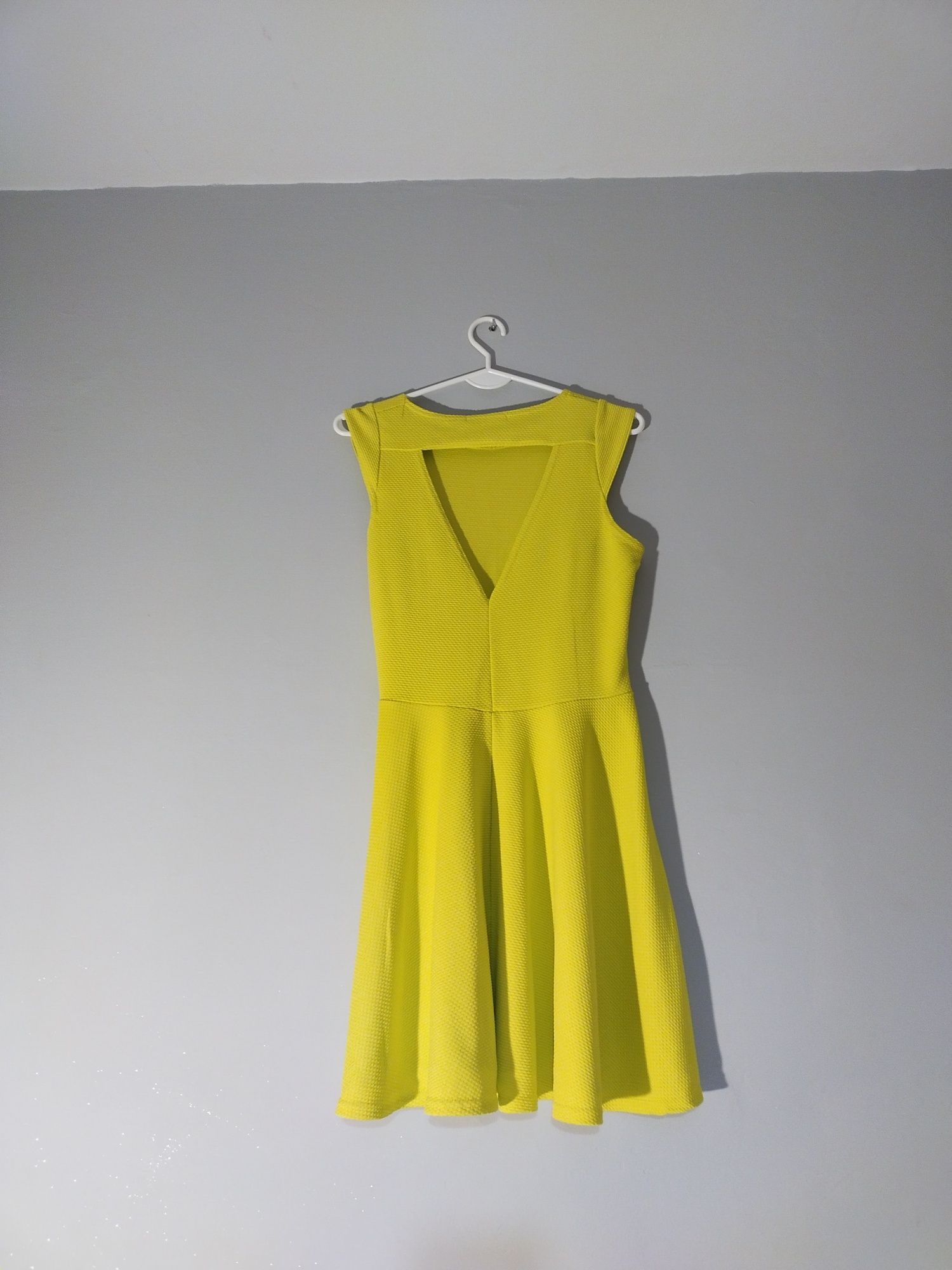 Sukienka limonkowa - New Look