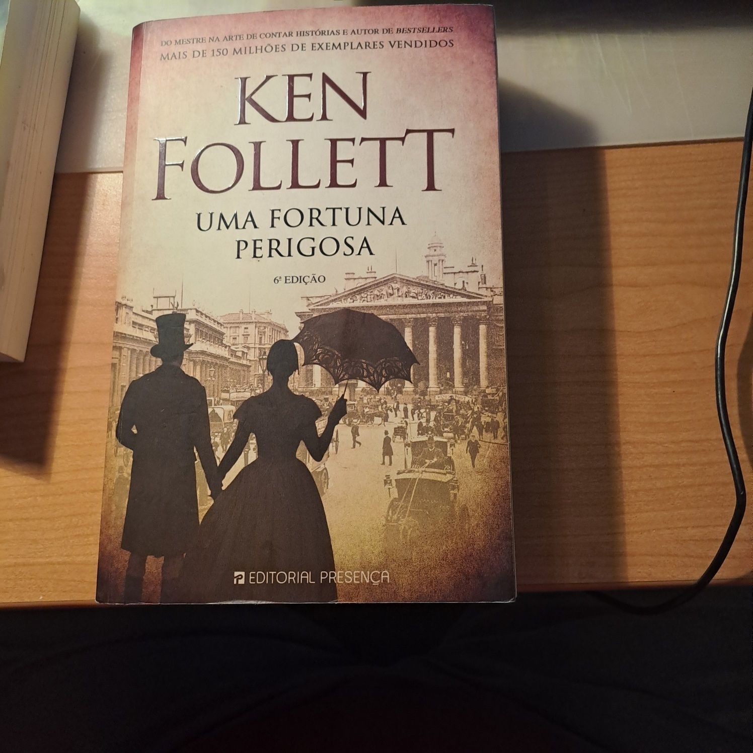 Uma fortuna perigosa+ Ken Follett