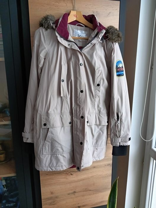 Damska kurtka outdoor z kapturem, r.42, Bonprix

Sportowa kurtka out