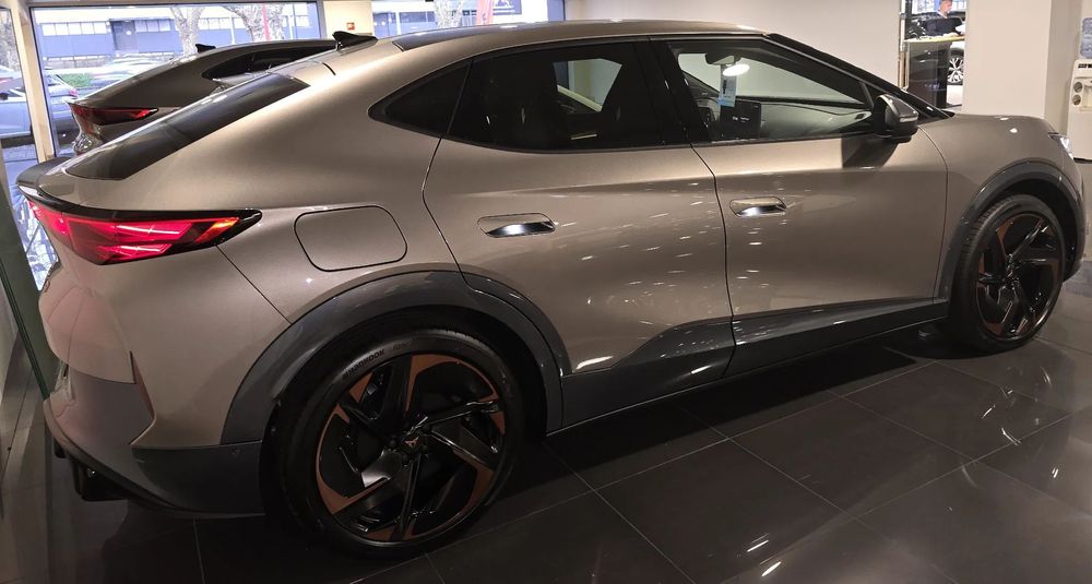 Cupra Tavascan 77 kWh Adrenaline