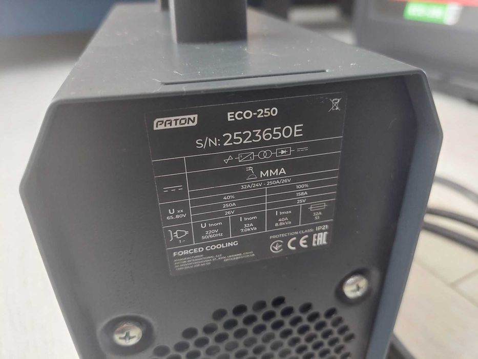 Spawarka inwertorowa PATON ECO - 250 MMA 230V