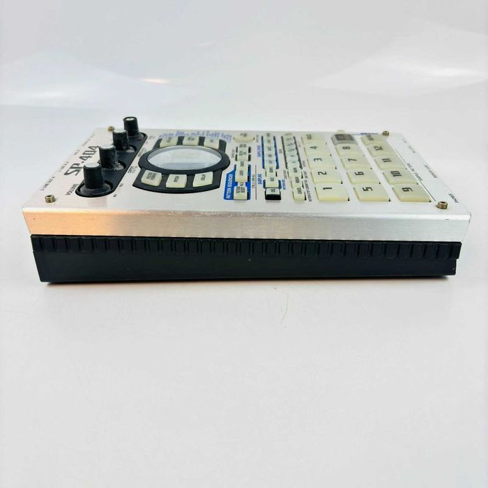 SP-404 Portable Linear Wave Sampler