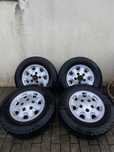 Jantes + pneus de jipe ou carrinha