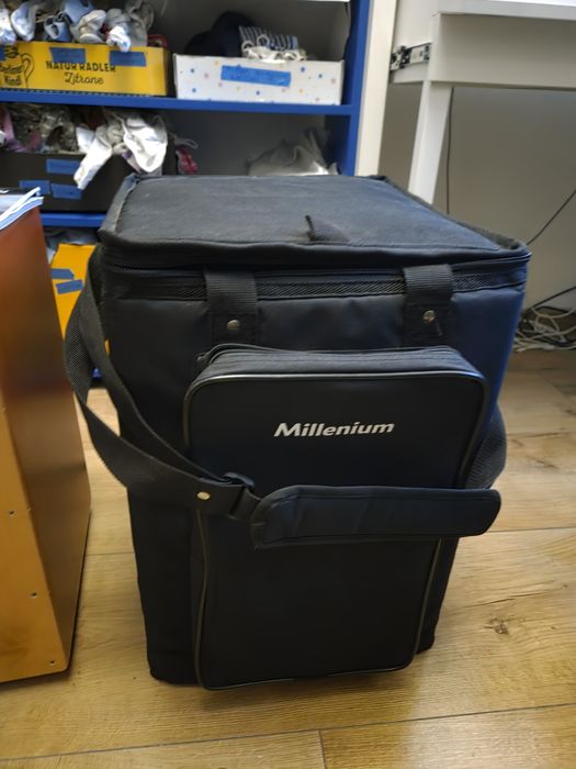 Cajon Meindl Pickup z możliwością podłączenia do wzmacniacza DODATKI